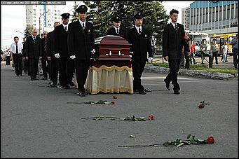    Последние минуты прощания с Михаилом Евдокимовым в Барнауле