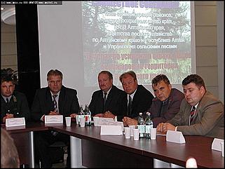    Совещание "О мерах по усилению охраны лесов от пожаров на территории Алтайского края" С. Ларичиха Тальменского района Алтайского края