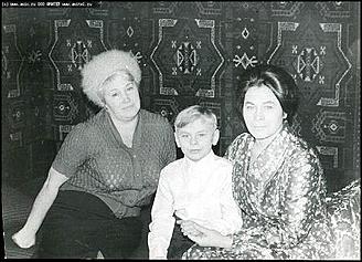    Неизвестые фото известных персон: Виталий Гасаев