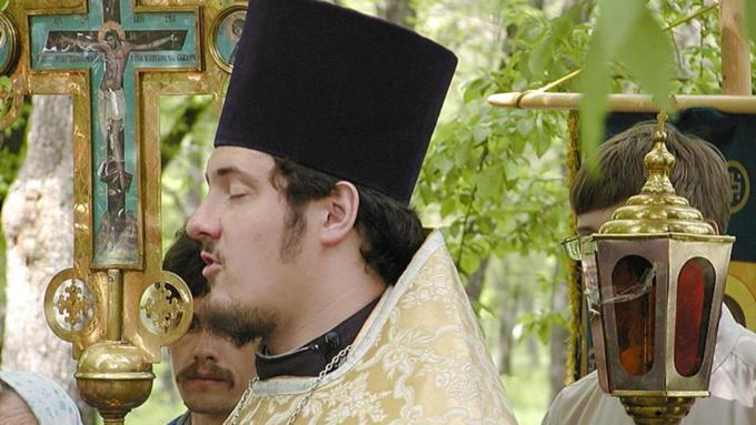    "Крестный ход в честь Николая Чудотворца"