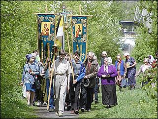    "Крестный ход в честь Николая Чудотворца"