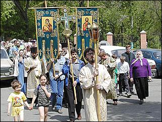   "Крестный ход в честь Николая Чудотворца"