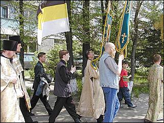    "Крестный ход в честь Николая Чудотворца"