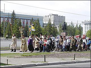    "Крестный ход в честь Николая Чудотворца"