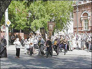    "Крестный ход в честь Николая Чудотворца"