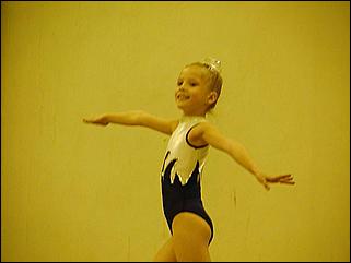    "Соревнования по художественной гимнастике ДЮСШ Барнаула /24-25.12.2001/"