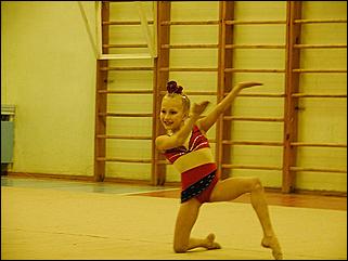    "Соревнования по художественной гимнастике ДЮСШ Барнаула /24-25.12.2001/"