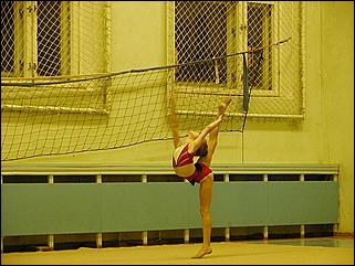    "Соревнования по художественной гимнастике ДЮСШ Барнаула /24-25.12.2001/"