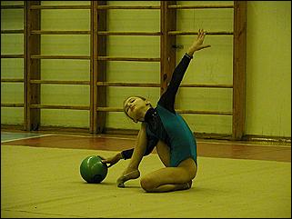    "Соревнования по художественной гимнастике ДЮСШ Барнаула /24-25.12.2001/"