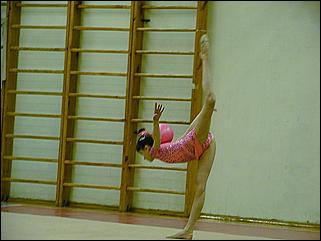    "Соревнования по художественной гимнастике ДЮСШ Барнаула /24-25.12.2001/"