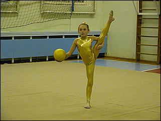    "Соревнования по художественной гимнастике ДЮСШ Барнаула /24-25.12.2001/"