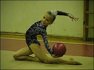    "Соревнования по художественной гимнастике ДЮСШ Барнаула /24-25.12.2001/"