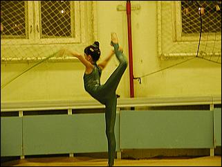    "Соревнования по художественной гимнастике ДЮСШ Барнаула /24-25.12.2001/"