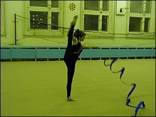    "Соревнования по художественной гимнастике ДЮСШ Барнаула /24-25.12.2001/"