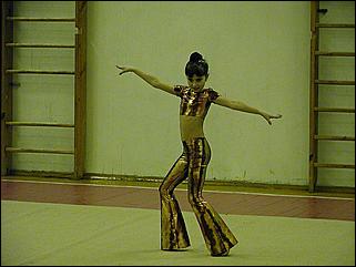    "Соревнования по художественной гимнастике ДЮСШ Барнаула /24-25.12.2001/"