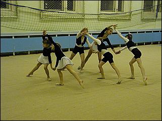    "Соревнования по художественной гимнастике ДЮСШ Барнаула /24-25.12.2001/"