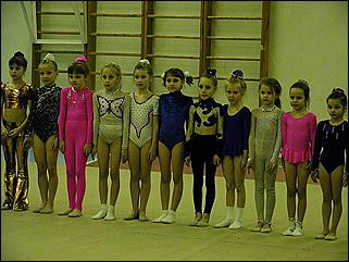    "Соревнования по художественной гимнастике ДЮСШ Барнаула /24-25.12.2001/"