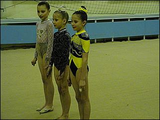    "Соревнования по художественной гимнастике ДЮСШ Барнаула /24-25.12.2001/"