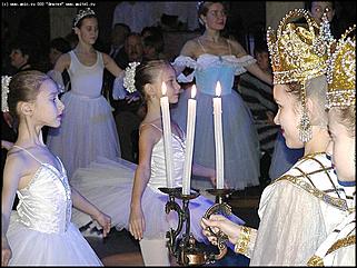    Пресс-ассамблея: лауреаты губернаторской премии за лучшие творческие работы журналистов в 2002 году