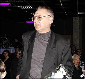    Пресс-ассамблея: лауреаты губернаторской премии за лучшие творческие работы журналистов в 2002 году