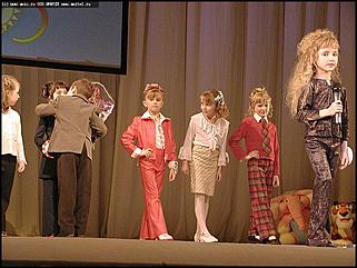    Финал конкурса "Маленькая красавица Алтая-2003"