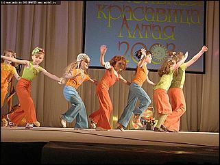    Финал конкурса "Маленькая красавица Алтая-2003"