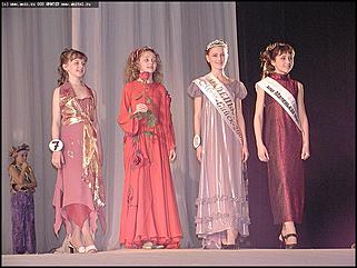    Финал конкурса "Маленькая красавица Алтая-2003"
