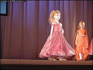    Финал конкурса "Маленькая красавица Алтая-2003"
