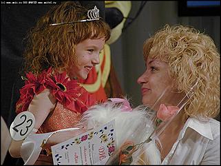    Финал конкурса "Маленькая красавица Алтая-2003"