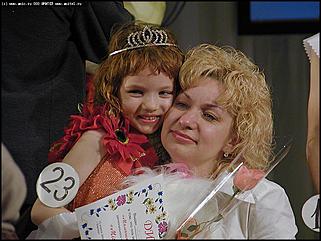    Финал конкурса "Маленькая красавица Алтая-2003"