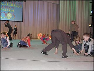    Финал конкурса "Маленькая красавица Алтая-2003"