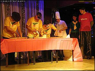    Конкурс красоты "Мистер Твистер"