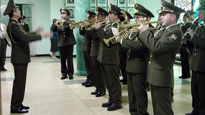    Офицерский бал 2003