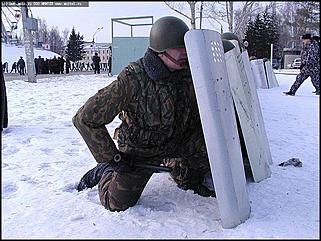    "В Барнауле прошли учения по разгону несанкционированного митинга"