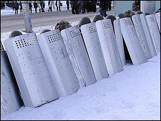    "В Барнауле прошли учения по разгону несанкционированного митинга"