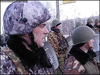    "В Барнауле прошли учения по разгону несанкционированного митинга"