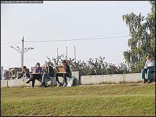    Город украшает себя