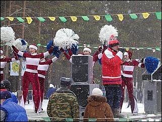    "Лыжный праздник 2002"