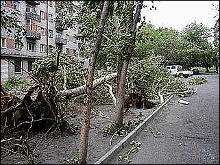    Буря в Барнауле. 03 июня 2001.