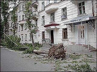    Буря в Барнауле. 03 июня 2001.