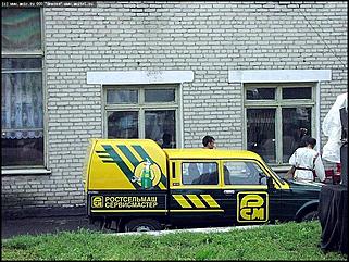    "Алтайские хлеборобы выбирают новые комбайны"