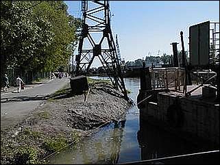    Паводок в Затоне /28 мая 2001/.