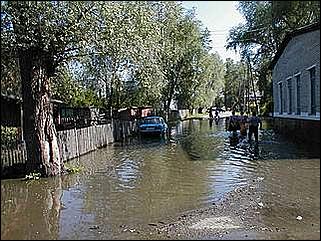    Паводок в Затоне /28 мая 2001/.