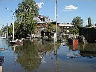    Паводок в Затоне /28 мая 2001/.