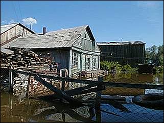    Паводок в Затоне /28 мая 2001/.