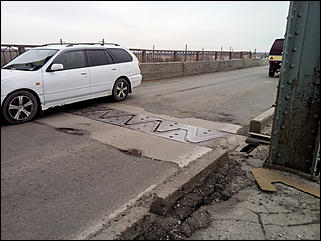 20 апреля 2018 г., Барнаул. Екатерина Смолихина   Почему старый мост в Барнауле становится опасным