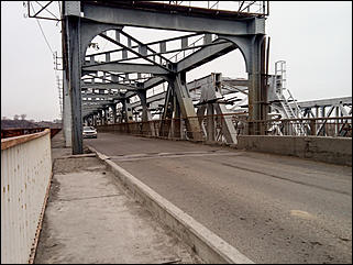 20 апреля 2018 г., Барнаул. Екатерина Смолихина   Почему старый мост в Барнауле становится опасным