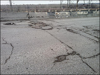 20 апреля 2018 г., Барнаул. Екатерина Смолихина   Почему старый мост в Барнауле становится опасным