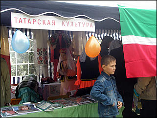 15 сентября 2007 г., Барнаул   Фестиваль национальных кульутр "Единой семьей на Алтае живем"