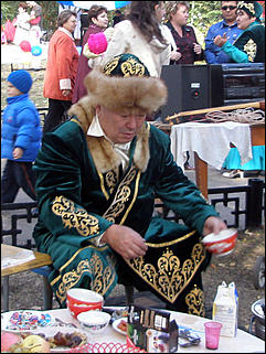 15 сентября 2007 г., Барнаул   Фестиваль национальных кульутр "Единой семьей на Алтае живем"